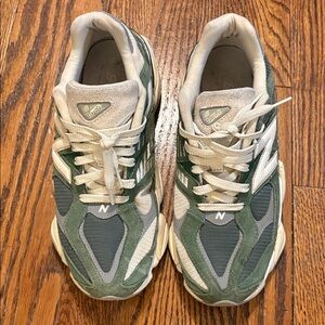 New Balance 9060 Nori Sneakers